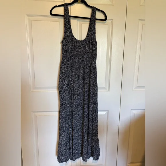 Faherty Sunseeker Midi Dress in Navy Riverton Ditsy floral spring summer - Picture 4 of 11